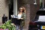 Huizen 25 juli 2020
Leontine Borsato met interieur designer Olga Wintermans bij haar nieuw huis .