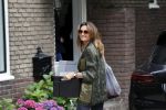 Huizen 25 juli 2020
Leontine Borsato met interieur designer Olga Wintermans bij haar nieuw huis .