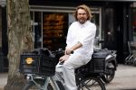 Amsterdam 22 juli 2020
Mari v d Ven op zijn fiets in Amsterdam zuid