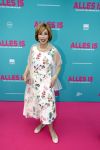 Amsterdam 29 juli 2020
Premiere alles is zoals het zou moeten zijn in euroscoop, De film is naar een boek van Daphne Deckers. Marijke Helwegen kwam met een kennis