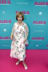 Amsterdam 29 juli 2020
Premiere alles is zoals het zou moeten zijn in euroscoop, De film is naar een boek van Daphne Deckers. Marijke Helwegen kwam met een kennis