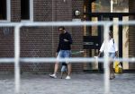 Rotterdam 22 juli 2020
Mattie Valk met zijn vriendin en haar zoontje bij zijn huis/appartement
