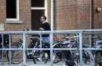 Rotterdam 22 juli 2020
Mattie Valk met zijn vriendin en haar zoontje bij zijn huis/appartement