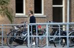 Rotterdam 22 juli 2020
Mattie Valk met zijn vriendin en haar zoontje bij zijn huis/appartement