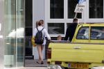 Rotterdam 22 juli 2020
Mattie Valk met zijn vriendin en haar zoontje bij zijn huis/appartement