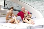ibiza 1 augustus 2020
Michael v Gerwen en zijn vrouw Daphne met hun kinderen Zoe en Mike op ibiza . Ze gingen heerlijk met een boot varen