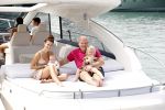 ibiza 1 augustus 2020
Michael v Gerwen en zijn vrouw Daphne met hun kinderen Zoe en Mike op ibiza . Ze gingen heerlijk met een boot varen