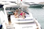 ibiza 1 augustus 2020
Michael v Gerwen en zijn vrouw Daphne met hun kinderen Zoe en Mike op ibiza . Ze gingen heerlijk met een boot varen