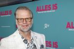 Amsterdam 29 juli 2020
Premiere alles is zoals het zou moeten zijn in euroscoop, De film is naar een boek van Daphne Deckers. Patrick Stoof kwam met zijn dochter