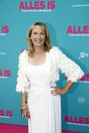 Amsterdam 29 juli 2020
Premiere alles is zoals het zou moeten zijn in euroscoop, De film is naar een boek van Daphne Deckers. Simone v d Vlugt