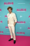 Amsterdam 29 juli 2020
Premiere alles is zoals het zou moeten zijn in euroscoop, De film is naar een boek van Daphne Deckers
