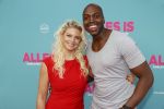 Amsterdam 29 juli 2020
Premiere alles is zoals het zou moeten zijn in euroscoop, De film is naar een boek van Daphne Deckers. Steven Brunswijk met partner