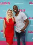 Amsterdam 29 juli 2020
Premiere alles is zoals het zou moeten zijn in euroscoop, De film is naar een boek van Daphne Deckers. Steven Brunswijk met partner