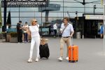 Schiphol 17 augustus 2020
Toine v Peperstraten arriveert na zijn vakantie met zijn vriendin Renate Bommer op schiphol