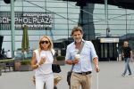 Schiphol 17 augustus 2020
Toine v Peperstraten arriveert na zijn vakantie met zijn vriendin Renate Bommer op schiphol