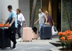 Schiphol Mijdrecht 25 juli 2022
Andre Hazes zijn zoontje Andre jr en ex Monique Westenberg arriveren op schiphol na een vakantie naar Thailand . Ze worden bij het VIP Cenrum opgehaald door Djarno en Diego Hofland die Andre naar het huis van zijn moeder Rachel in Mijdrecht brengen. Monique en Andre Jr gaan met chauffeur naar Berkel en Rodenrijs.