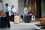 Schiphol Mijdrecht 25 juli 2022
Andre Hazes zijn zoontje Andre jr en ex Monique Westenberg arriveren op schiphol na een vakantie naar Thailand . Ze worden bij het VIP Cenrum opgehaald door Djarno en Diego Hofland die Andre naar het huis van zijn moeder Rachel in Mijdrecht brengen. Monique en Andre Jr gaan met chauffeur naar Berkel en Rodenrijs.