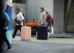 Schiphol Mijdrecht 25 juli 2022
Andre Hazes zijn zoontje Andre jr en ex Monique Westenberg arriveren op schiphol na een vakantie naar Thailand . Ze worden bij het VIP Cenrum opgehaald door Djarno en Diego Hofland die Andre naar het huis van zijn moeder Rachel in Mijdrecht brengen. Monique en Andre Jr gaan met chauffeur naar Berkel en Rodenrijs.