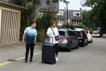Schiphol Mijdrecht 25 juli 2022
Andre Hazes zijn zoontje Andre jr en ex Monique Westenberg arriveren op schiphol na een vakantie naar Thailand . Ze worden bij het VIP Cenrum opgehaald door Djarno en Diego Hofland die Andre naar het huis van zijn moeder Rachel in Mijdrecht brengen. Monique en Andre Jr gaan met chauffeur naar Berkel en Rodenrijs.