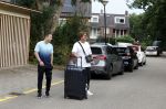 Schiphol Mijdrecht 25 juli 2022
Andre Hazes zijn zoontje Andre jr en ex Monique Westenberg arriveren op schiphol na een vakantie naar Thailand . Ze worden bij het VIP Cenrum opgehaald door Djarno en Diego Hofland die Andre naar het huis van zijn moeder Rachel in Mijdrecht brengen. Monique en Andre Jr gaan met chauffeur naar Berkel en Rodenrijs.