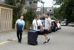 Schiphol Mijdrecht 25 juli 2022
Andre Hazes zijn zoontje Andre jr en ex Monique Westenberg arriveren op schiphol na een vakantie naar Thailand . Ze worden bij het VIP Cenrum opgehaald door Djarno en Diego Hofland die Andre naar het huis van zijn moeder Rachel in Mijdrecht brengen. Monique en Andre Jr gaan met chauffeur naar Berkel en Rodenrijs.