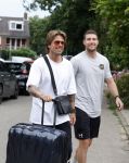 Schiphol Mijdrecht 25 juli 2022
Andre Hazes zijn zoontje Andre jr en ex Monique Westenberg arriveren op schiphol na een vakantie naar Thailand . Ze worden bij het VIP Cenrum opgehaald door Djarno en Diego Hofland die Andre naar het huis van zijn moeder Rachel in Mijdrecht brengen. Monique en Andre Jr gaan met chauffeur naar Berkel en Rodenrijs.