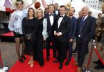 Amsterdam 25 juni 2022
Het damdiner tbv het aidsfonds wordt voor de 30e keer georganiseerd . Het vind dit jaar plaats in AFAS Live. Eva Jinek kwam met Peter v d Vorst en Bob Sikkes. Miljuschka Witzenhausen Robert ten Brink en Robert ten Brink