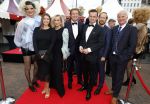 Amsterdam 25 juni 2022
Het damdiner tbv het aidsfonds wordt voor de 30e keer georganiseerd . Het vind dit jaar plaats in AFAS Live. Eva Jinek kwam met Peter v d Vorst en Bob Sikkes. Miljuschka Witzenhausen Robert ten Brink en Robert ten Brink