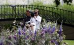 Oegstgeest 30 juli 2022
Trouwen Maxime Meiland en Leroy Molkenboer op kasteel Oud Poelgeest . Aanwezig natuurlijk Martien Meiland Erica Meiland Montana Meiland en haar partner Dirk Hoogstraten. Ook hun dochters Claire en Vive waren aanwezig. Cameraman