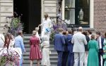 Oegstgeest 30 juli 2022
Trouwen Maxime Meiland en Leroy Molkenboer op kasteel Oud Poelgeest . Aanwezig natuurlijk Martien Meiland Erica Meiland Montana Meiland en haar partner Dirk Hoogstraten. Ook hun dochters Claire en Vive waren aanwezig.