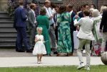 Oegstgeest 30 juli 2022
Trouwen Maxime Meiland en Leroy Molkenboer op kasteel Oud Poelgeest . Aanwezig natuurlijk Martien Meiland Erica Meiland Montana Meiland en haar partner Dirk Hoogstraten. Ook hun dochters Claire en Vive waren aanwezig.