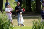 Oegstgeest 30 juli 2022
Trouwen Maxime Meiland en Leroy Molkenboer op kasteel Oud Poelgeest . Aanwezig natuurlijk Martien Meiland Erica Meiland Montana Meiland en haar partner Dirk Hoogstraten. Ook hun dochters Claire en Vive waren aanwezig.