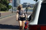 Amsterdam 23 en 24 juli 2022
Ellen ten Damme bij haar woonboot / woonark