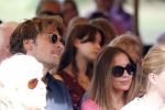 Diepenheim 31 juli 2022
Wibi Soerjadi krijgt na een tuinconcert in de tuin van zij n huis een koninklijke onderscheiding . Zijn nieuwe vriendin Myrthe is aanwezig .Frank Dane met zijn vriendin