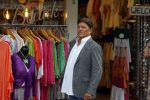 Volendam 21 juli 2022
Frank Masmeijer en zijn vriendin Anita Oostingh bij haar winkel Boetiek  de kans In Volendam .