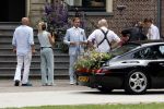 Oegstgeest 30 juli 2022
Trouwen Maxime Meiland en Leroy Molkenboer op kasteel Oud Poelgeest . Aanwezig natuurlijk Martien Meiland Erica Meiland Montana Meiland en haar partner Dirk Hoogstraten. Ook hun dochters Claire en Vive waren aanwezig.