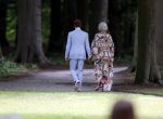 Oegstgeest 30 juli 2022
Trouwen Maxime Meiland en Leroy Molkenboer op kasteel Oud Poelgeest . Aanwezig natuurlijk Martien Meiland Erica Meiland Montana Meiland en haar partner Dirk Hoogstraten. Ook hun dochters Claire en Vive waren aanwezig.