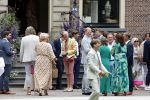Oegstgeest 30 juli 2022
Trouwen Maxime Meiland en Leroy Molkenboer op kasteel Oud Poelgeest . Aanwezig natuurlijk Martien Meiland Erica Meiland Montana Meiland en haar partner Dirk Hoogstraten. Ook hun dochters Claire en Vive waren aanwezig.