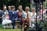 Oegstgeest 30 juli 2022
Trouwen Maxime Meiland en Leroy Molkenboer op kasteel Oud Poelgeest . Aanwezig natuurlijk Martien Meiland Erica Meiland Montana Meiland en haar partner Dirk Hoogstraten. Ook hun dochters Claire en Vive waren aanwezig.