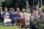 Oegstgeest 30 juli 2022
Trouwen Maxime Meiland en Leroy Molkenboer op kasteel Oud Poelgeest . Aanwezig natuurlijk Martien Meiland Erica Meiland Montana Meiland en haar partner Dirk Hoogstraten. Ook hun dochters Claire en Vive waren aanwezig.