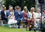 Oegstgeest 30 juli 2022
Trouwen Maxime Meiland en Leroy Molkenboer op kasteel Oud Poelgeest . Aanwezig natuurlijk Martien Meiland Erica Meiland Montana Meiland en haar partner Dirk Hoogstraten. Ook hun dochters Claire en Vive waren aanwezig.