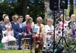 Oegstgeest 30 juli 2022
Trouwen Maxime Meiland en Leroy Molkenboer op kasteel Oud Poelgeest . Aanwezig natuurlijk Martien Meiland Erica Meiland Montana Meiland en haar partner Dirk Hoogstraten. Ook hun dochters Claire en Vive waren aanwezig.