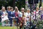 Oegstgeest 30 juli 2022
Trouwen Maxime Meiland en Leroy Molkenboer op kasteel Oud Poelgeest . Aanwezig natuurlijk Martien Meiland Erica Meiland Montana Meiland en haar partner Dirk Hoogstraten. Ook hun dochters Claire en Vive waren aanwezig.