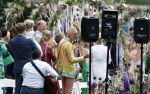 Oegstgeest 30 juli 2022
Trouwen Maxime Meiland en Leroy Molkenboer op kasteel Oud Poelgeest . Aanwezig natuurlijk Martien Meiland Erica Meiland Montana Meiland en haar partner Dirk Hoogstraten. Ook hun dochters Claire en Vive waren aanwezig.