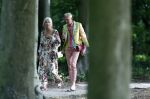 Oegstgeest 30 juli 2022
Trouwen Maxime Meiland en Leroy Molkenboer op kasteel Oud Poelgeest . Aanwezig natuurlijk Martien Meiland Erica Meiland Montana Meiland en haar partner Dirk Hoogstraten. Ook hun dochters Claire en Vive waren aanwezig.