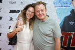 Amsterdam 20 juli 2022
Premiere Strijder in Tuschinski. Soufiane Touzani , Martijn Fischer Maartje v d Wetering Maik Cillekens Anouar Kasmi en Kailani Busker spelen de hoofdrollen. Martijn Fischer kwam met zijn vriendin Ingeborg Helder
