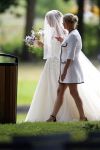 Oegstgeest 30 juli 2022
Trouwen Maxime Meiland en Leroy Molkenboer op kasteel Oud Poelgeest . Aanwezig natuurlijk Martien Meiland Erica Meiland Montana Meiland en haar partner Dirk Hoogstraten. Ook hun dochters Claire en Vive waren aanwezig.