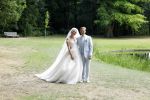 Oegstgeest 30 juli 2022
Trouwen Maxime Meiland en Leroy Molkenboer op kasteel Oud Poelgeest . Aanwezig natuurlijk Martien Meiland Erica Meiland Montana Meiland en haar partner Dirk Hoogstraten. Ook hun dochters Claire en Vive waren aanwezig.