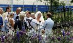 Oegstgeest 30 juli 2022
Trouwen Maxime Meiland en Leroy Molkenboer op kasteel Oud Poelgeest . Aanwezig natuurlijk Martien Meiland Erica Meiland Montana Meiland en haar partner Dirk Hoogstraten. Ook hun dochters Claire en Vive waren aanwezig.