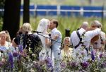Oegstgeest 30 juli 2022
Trouwen Maxime Meiland en Leroy Molkenboer op kasteel Oud Poelgeest . Aanwezig natuurlijk Martien Meiland Erica Meiland Montana Meiland en haar partner Dirk Hoogstraten. Ook hun dochters Claire en Vive waren aanwezig.